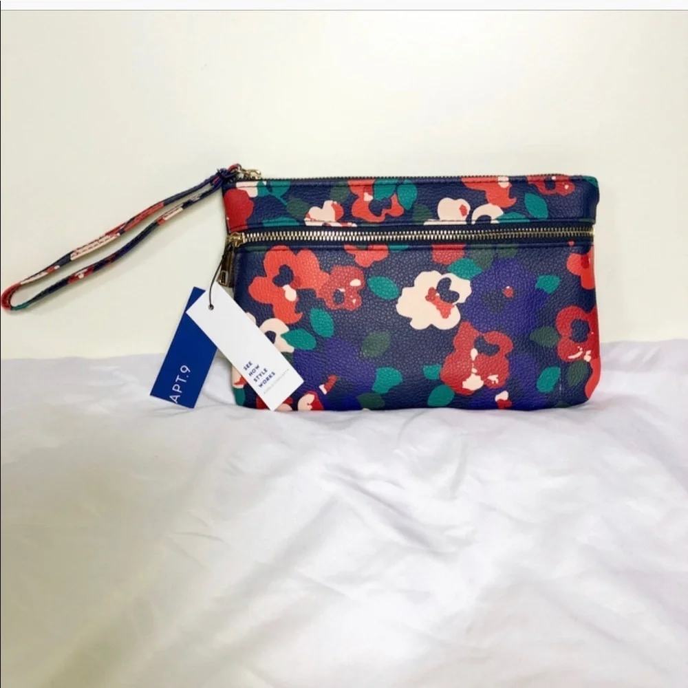 Apt 9 Navy Blue Cluster Floral Zip up Wristlet
